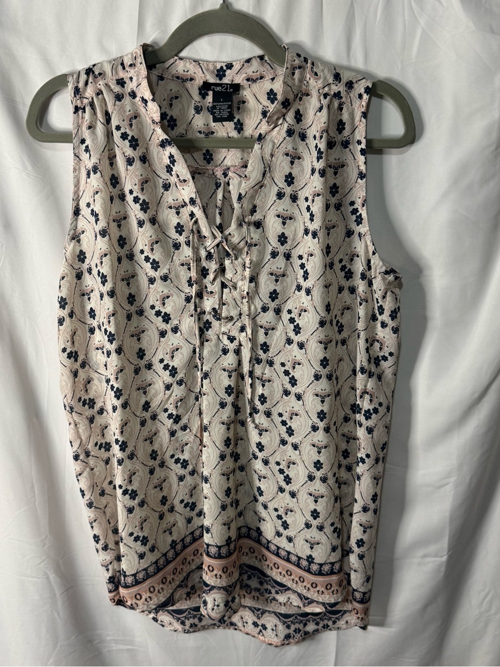 Rue21 Cream & Navy Sleeveless Lace-Up Printed Tank
